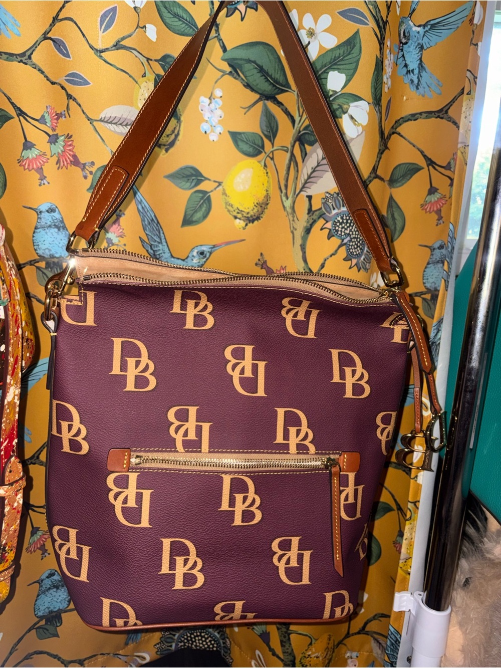 Dooney And Bourke Wine Large Sac Monogram Signature